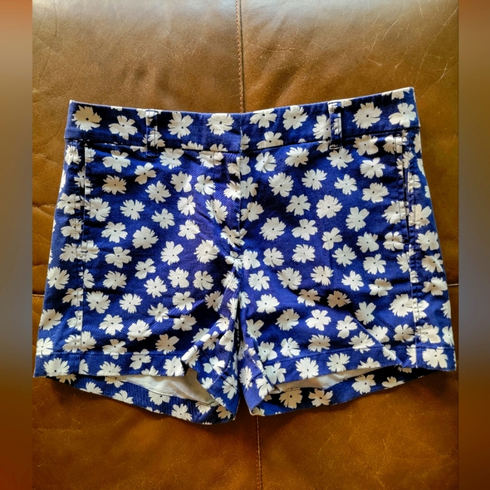 J Crew Classic Chino 4" Shorts in Blue and White Floral Size 8